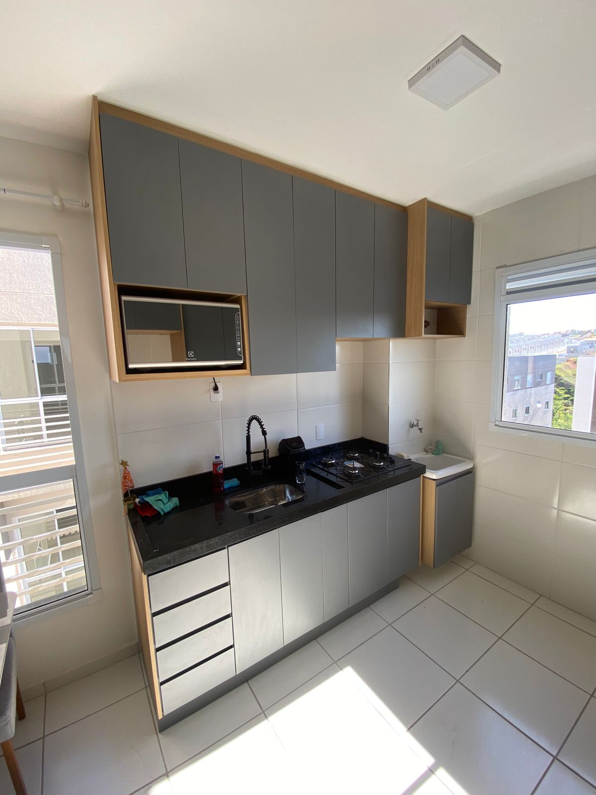 Cozinha compacta com lavanderia